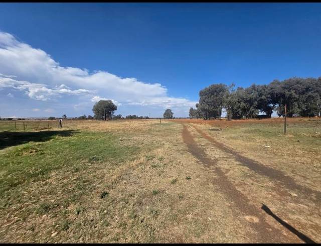 FARM FOR SALE IN ZUURBEKOM